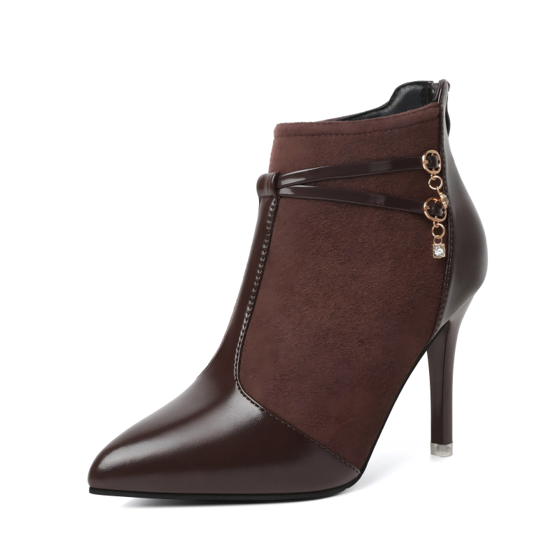 Bottines élégantes à talons aiguilles avec bout pointu