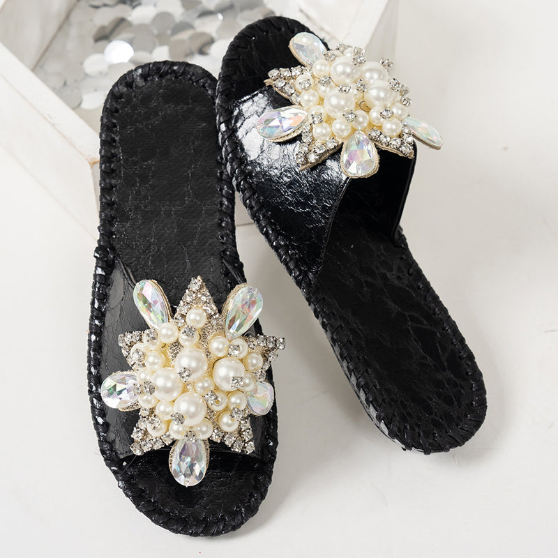 Sandales à enfiler femme ornées de perles et strass