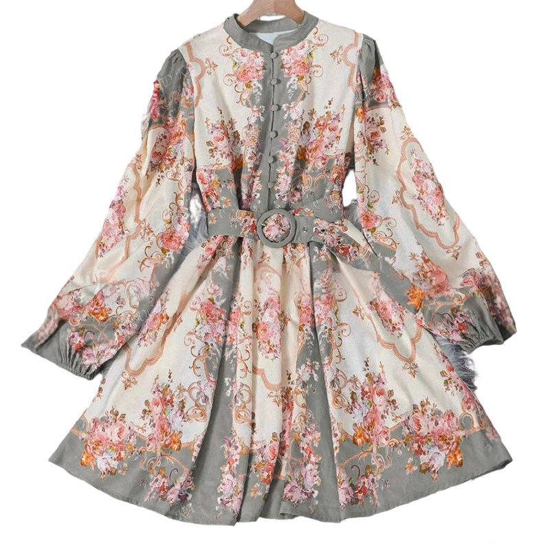 🌸 Élégance intemporelle – Robe mini à col montant et imprimé floral romantique 🌷