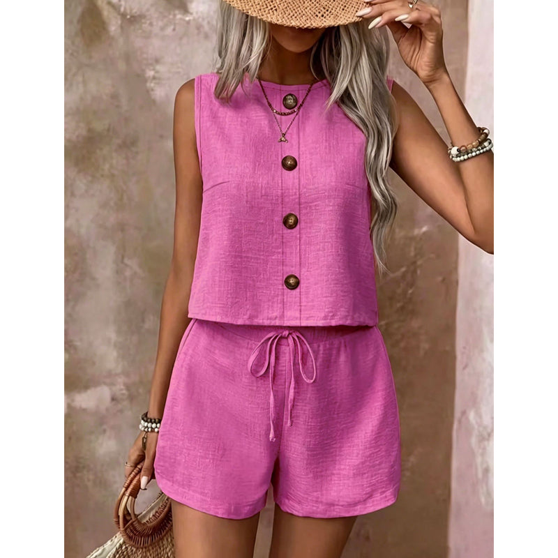 🔥 Le look le plus tendance de cet été ! Débardeur sans manches à boutons et short pour femme