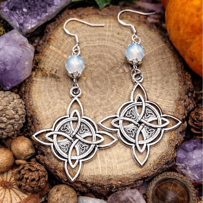 Boucles d'oreilles pendantes vintage avec motif de nœud celtique