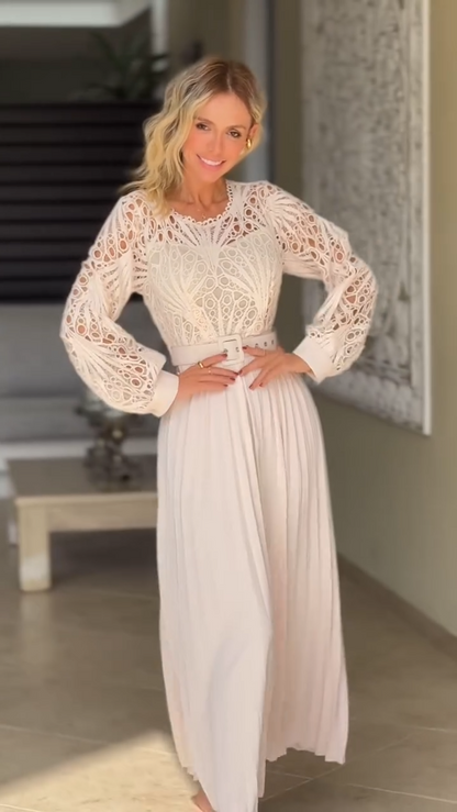 Robe à plis creux en dentelle pour femme