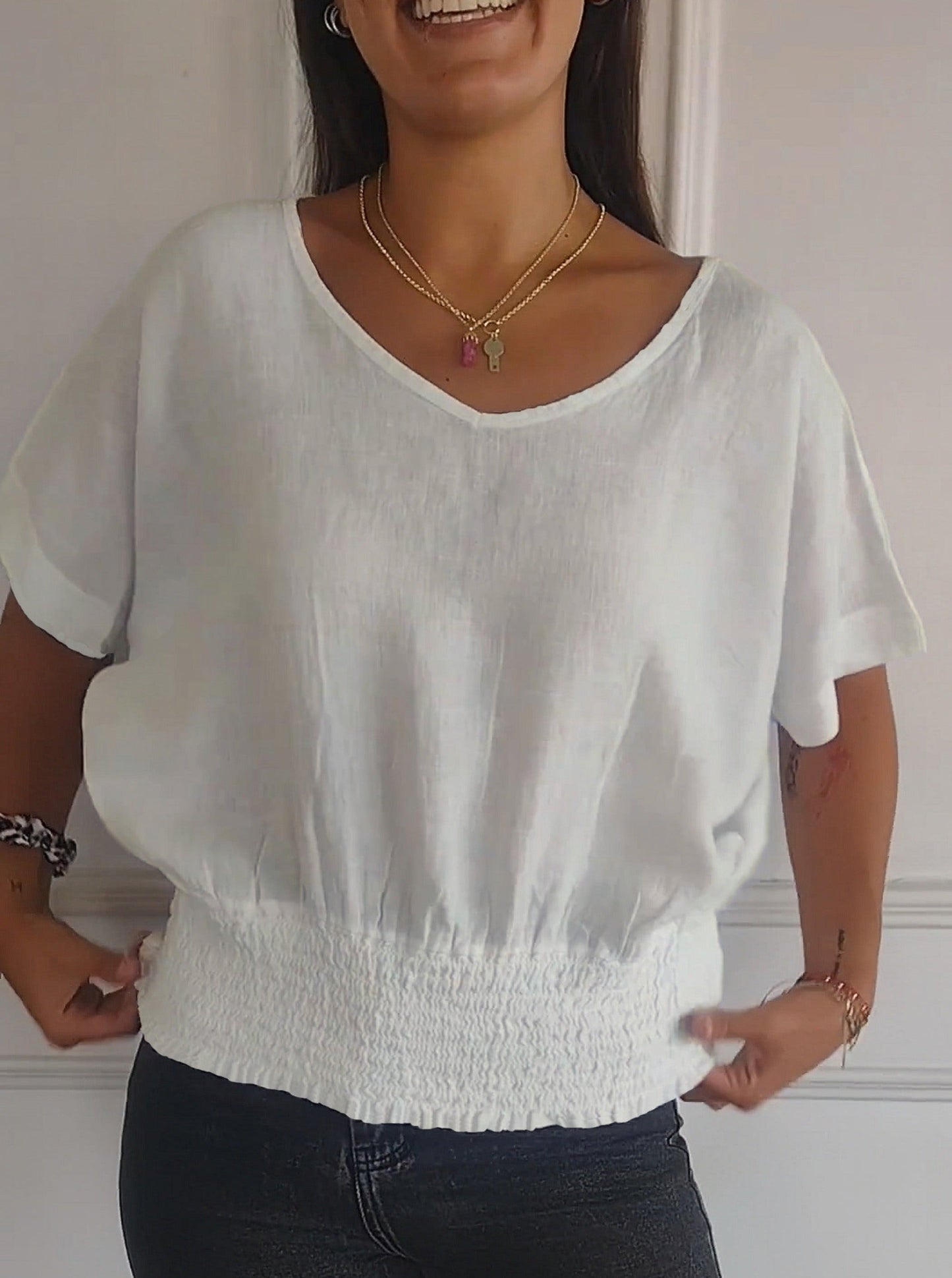T-shirt simple à manches mi-longues et col en V de couleur unie