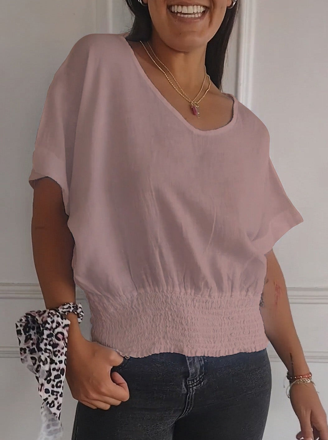 T-shirt simple à manches mi-longues et col en V de couleur unie