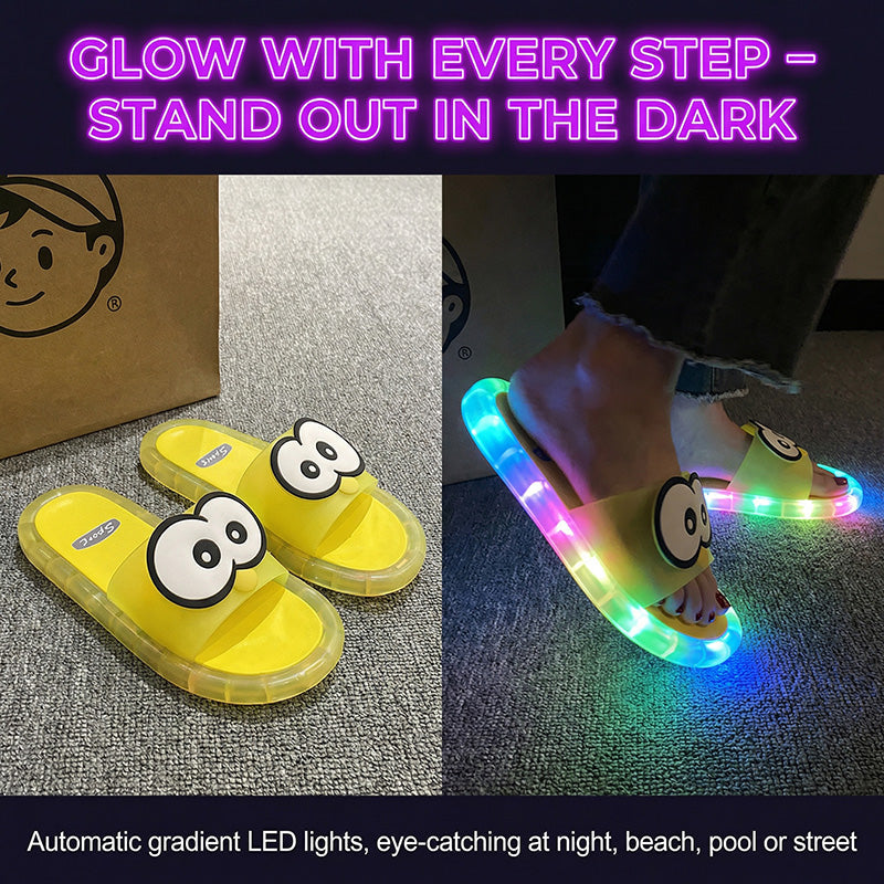 👣👣De jolies pantoufles aux motifs de dessins animés qui brillent dans le noir
