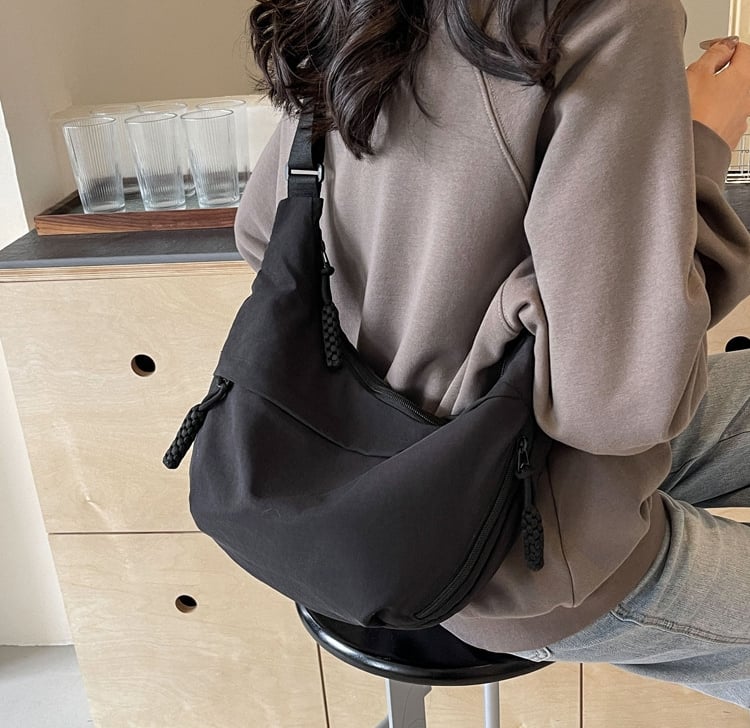 Sac bandoulière en nylon tendance 2025