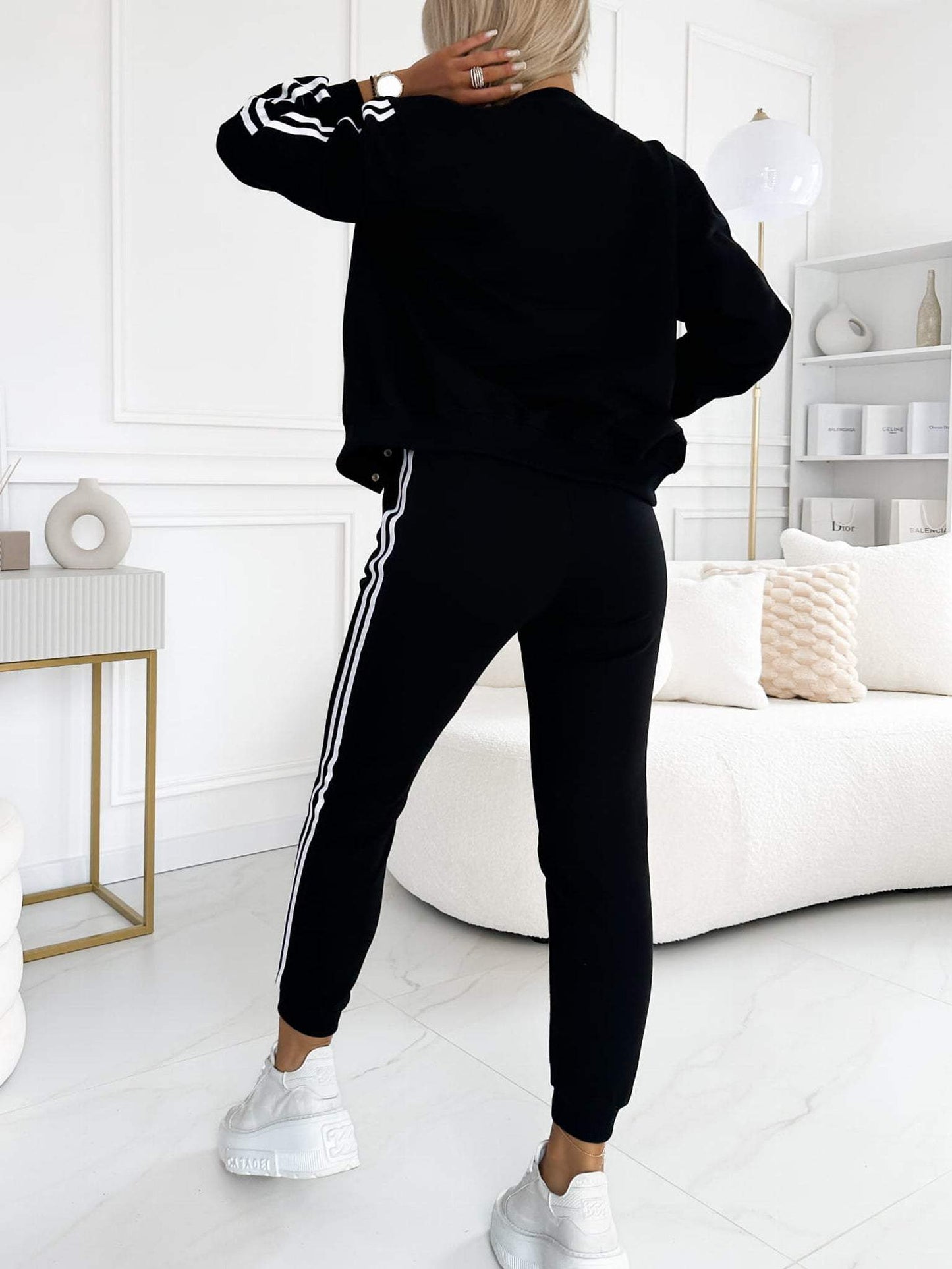 Ensemble trois pièces pour femme comprenant une veste et un pantalon de baseball
