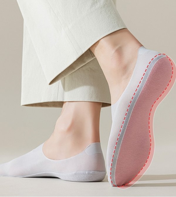 Chaussettes fines et discrètes