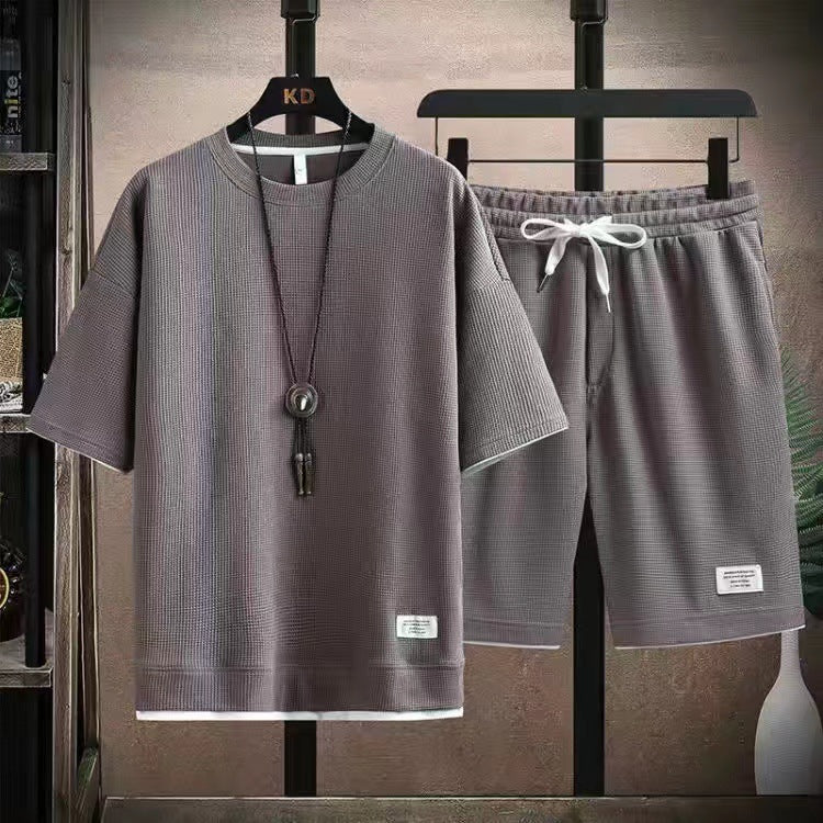 👕 50% DE RÉDUCTION! 🧇 Ensemble 2 Pièces T-Shirt & Short en Tissu Gaufré – Léger, Respirant & Parfait Pour Un Look Décontracté En Été ☀️