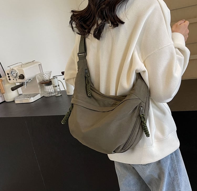Sac bandoulière en nylon tendance 2025