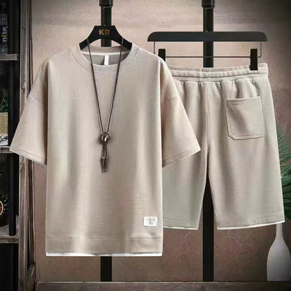 👕 50% DE RÉDUCTION! 🧇 Ensemble 2 Pièces T-Shirt & Short en Tissu Gaufré – Léger, Respirant & Parfait Pour Un Look Décontracté En Été ☀️