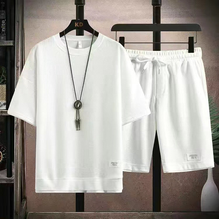 👕 50% DE RÉDUCTION! 🧇 Ensemble 2 Pièces T-Shirt & Short en Tissu Gaufré – Léger, Respirant & Parfait Pour Un Look Décontracté En Été ☀️
