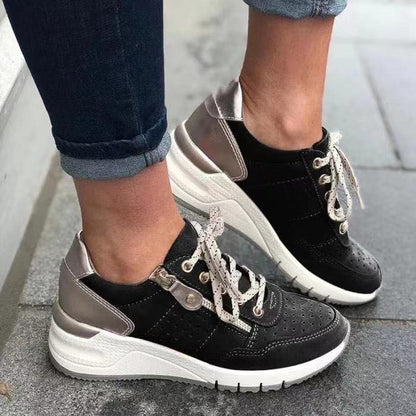 Chaussures à glissière du côté confort des femmes