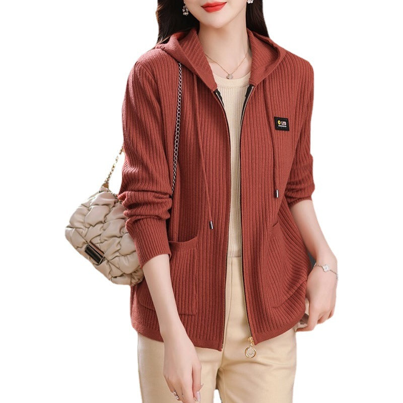 Veste en tricot avec fermeture à glissière de la capuche et poches pratiques