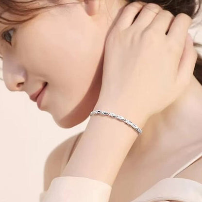 ✨Bracelet élégant et scintillant en forme de trèfle chanceux🍀