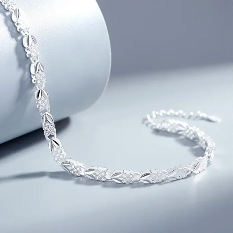 ✨Bracelet élégant et scintillant en forme de trèfle chanceux🍀