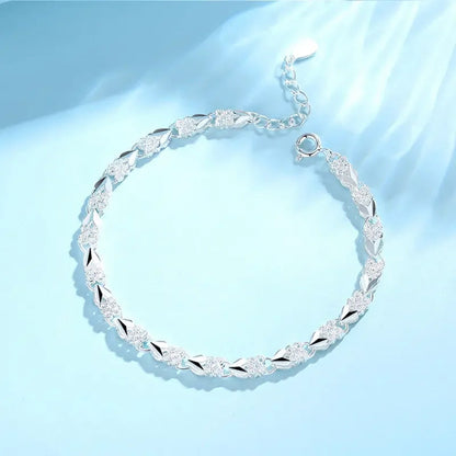 ✨Bracelet élégant et scintillant en forme de trèfle chanceux🍀