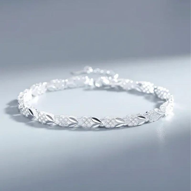 ✨Bracelet élégant et scintillant en forme de trèfle chanceux🍀