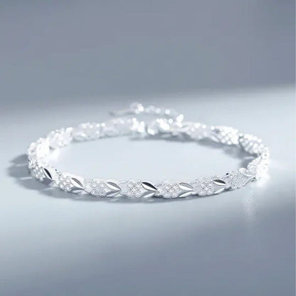 ✨Bracelet élégant et scintillant en forme de trèfle chanceux🍀