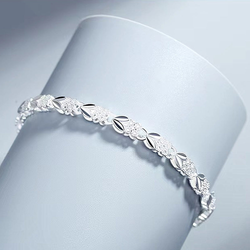 ✨Bracelet élégant et scintillant en forme de trèfle chanceux🍀