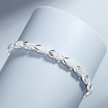 ✨Bracelet élégant et scintillant en forme de trèfle chanceux🍀