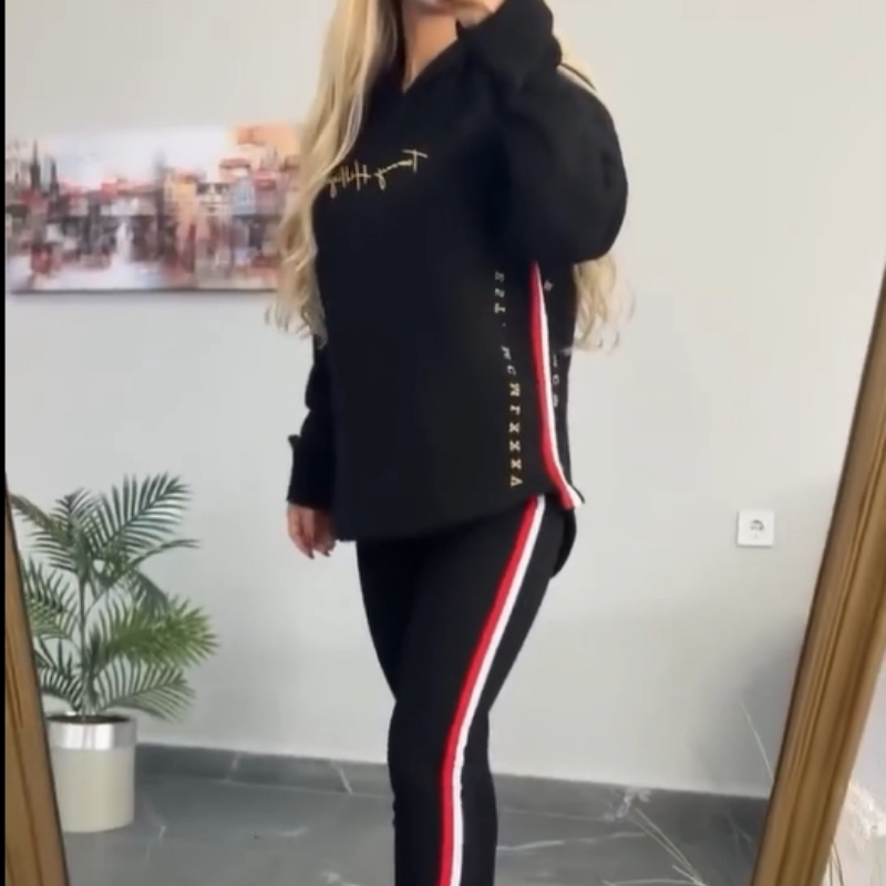 🔥2025 Nouvel Arrivage - 75% DE RÉDUCTION🎉Top et pantalon à capuche décontracté à rayures et à manches longues pour femmes