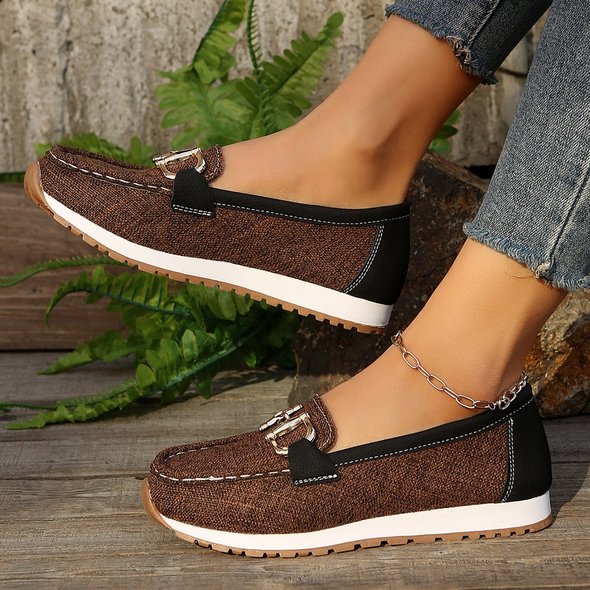 Chaussures décontractées à boucles métalliques pour femmes