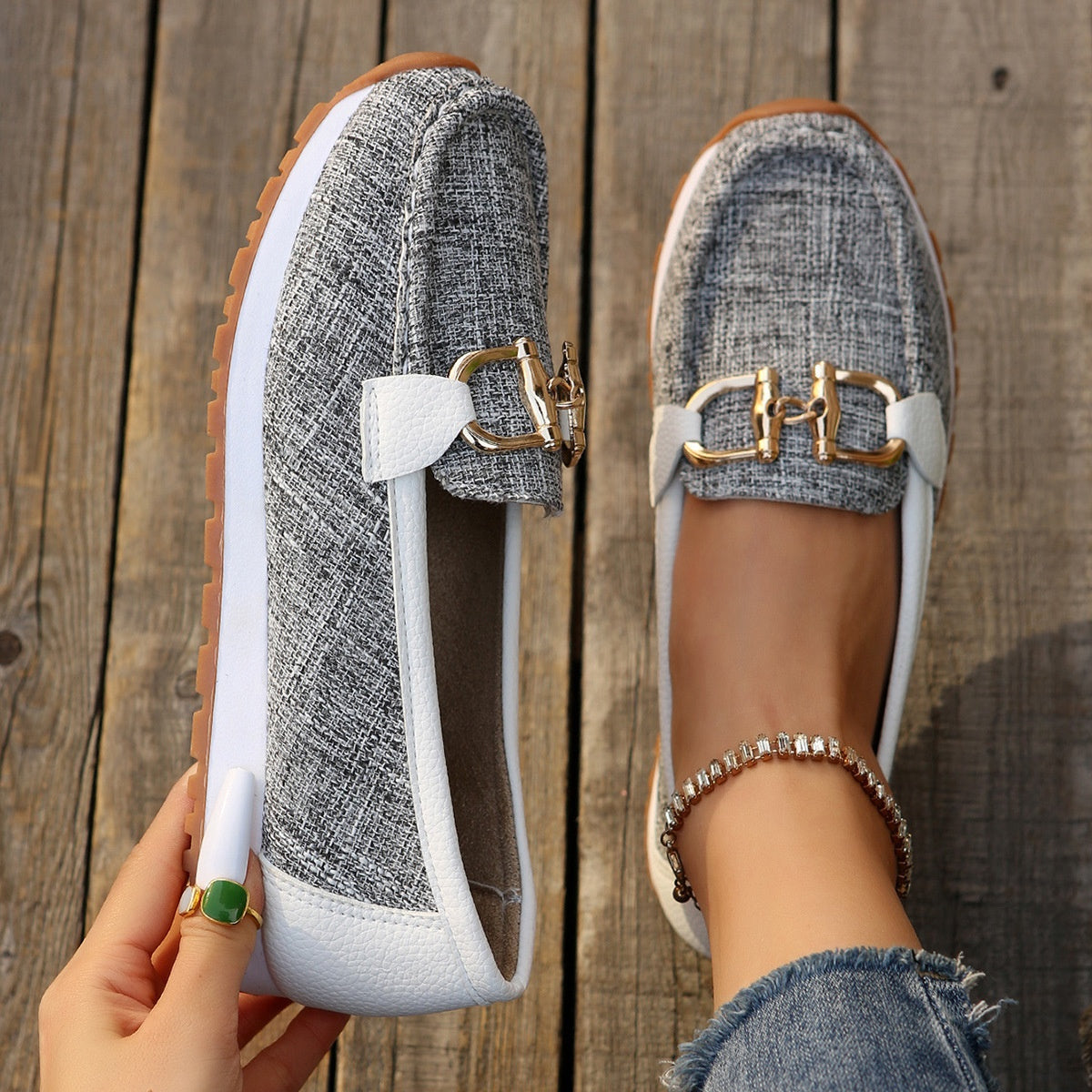 Chaussures décontractées à boucles métalliques pour femmes