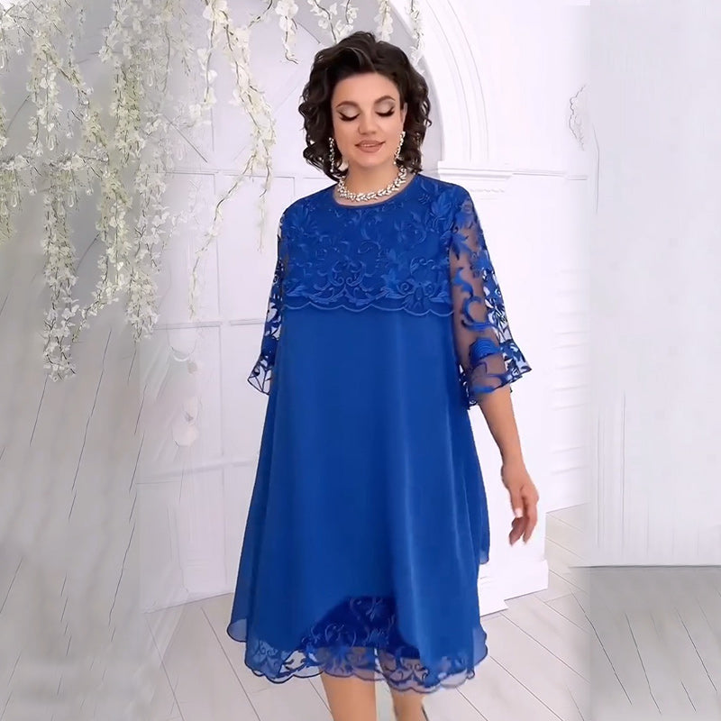 Transparentes Spitzenkleid in Layering-Optik