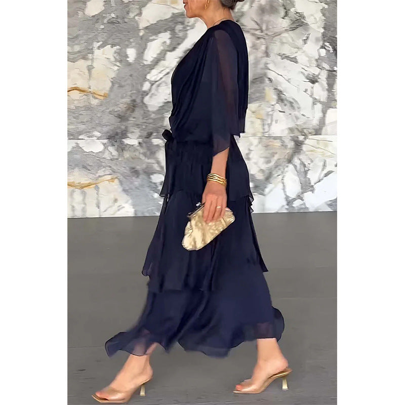 Robe Élégante Superposée à Col en V et Taille Cintrée avec Ceinture