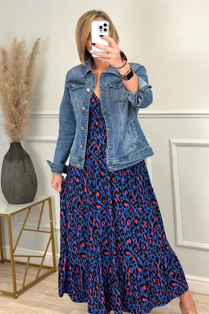 Robe léopard avec taille froncée