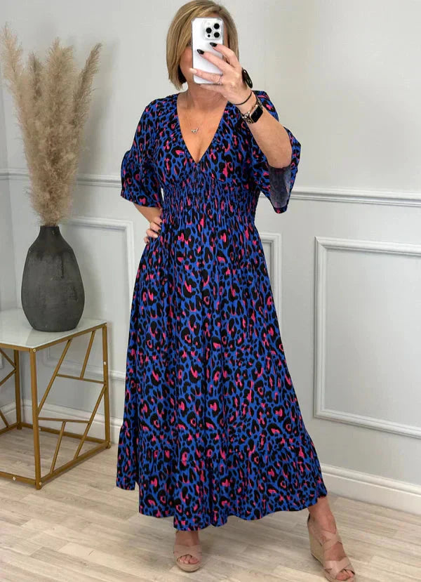 Robe léopard avec taille froncée