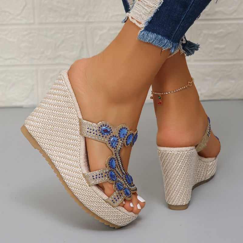 🔥 Hot Sale 🔥Sandales à semelles compensées antidérapantes de luxe avec strass pour femmes
