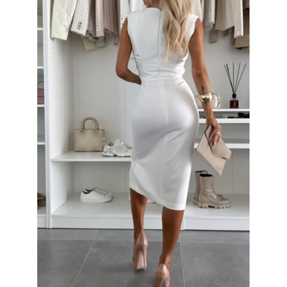 Élégante robe fendue sans manches