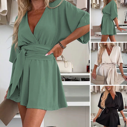 Combinaison short élégante à manches courtes pour femme