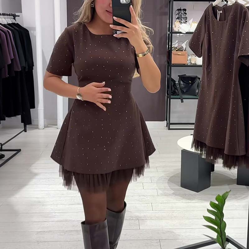 Mini Robe pour Femme Scintillante à Manches Courtes et Dentelle | Élégante et Brillante