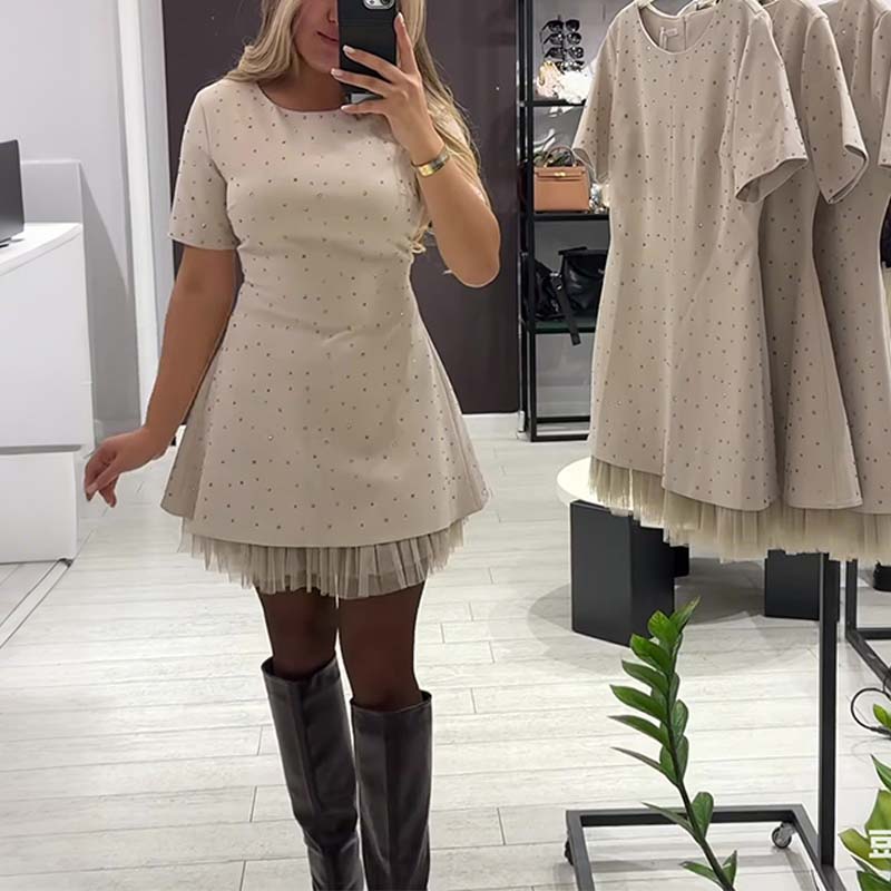 Mini Robe pour Femme Scintillante à Manches Courtes et Dentelle | Élégante et Brillante