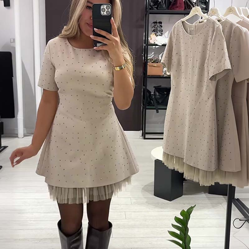 Mini Robe pour Femme Scintillante à Manches Courtes et Dentelle | Élégante et Brillante