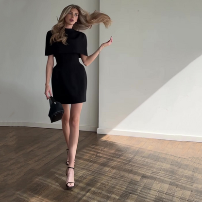 Ensemble 2 pièces pour femme : robe à encolure carrée et cape