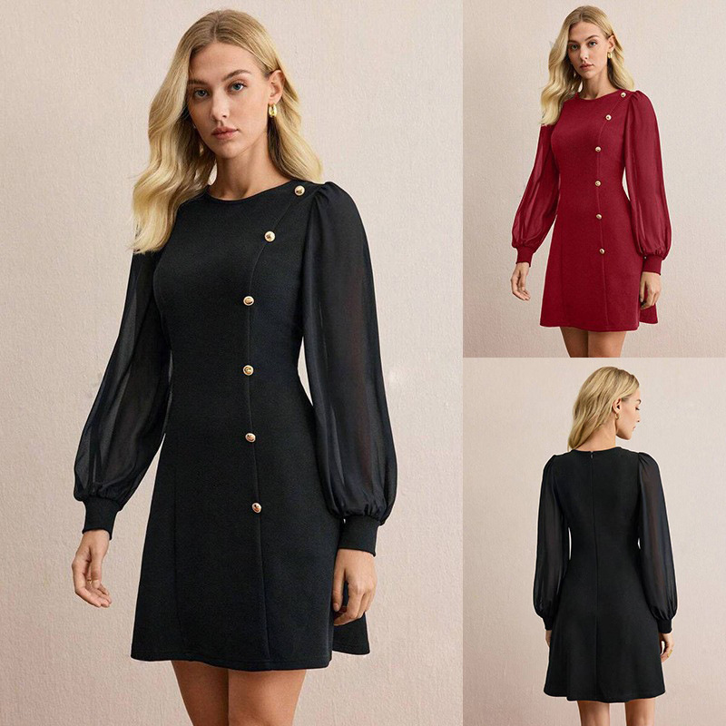 Élégante robe à manches longues avec patte de boutonnage asymétrique