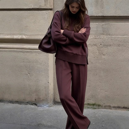Ensemble sweat-shirt à col montant et pantalon à fermeture éclair sur le côté