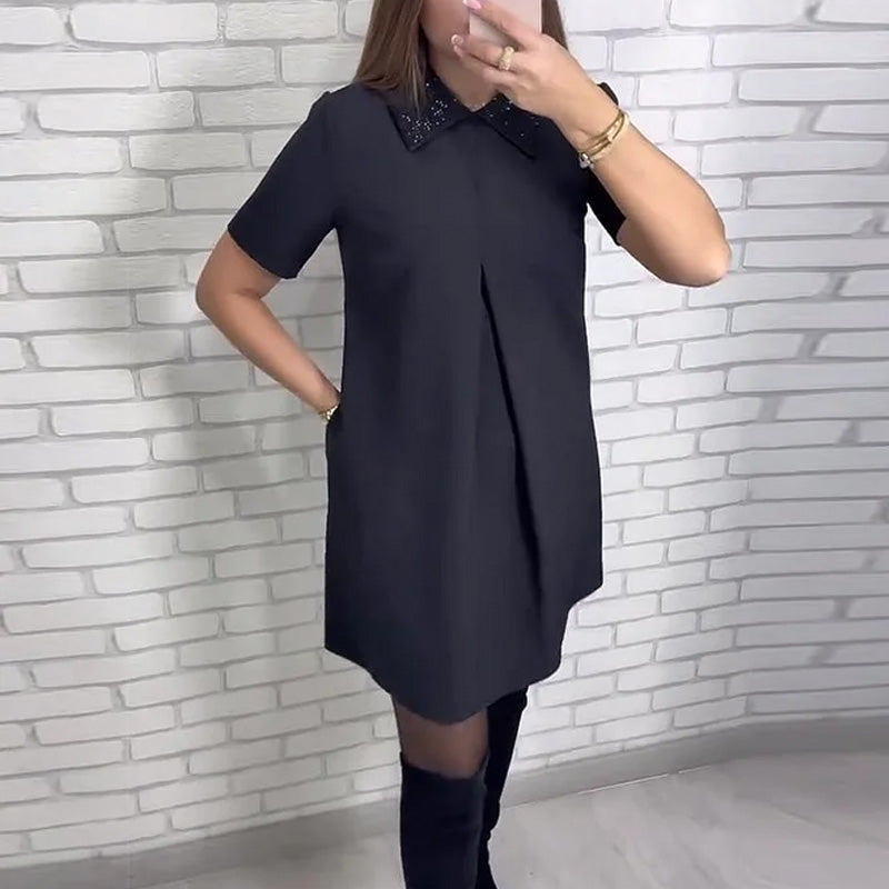 🚛💃Mini-robe élégante à la coupe parfaite et au col raffiné✨