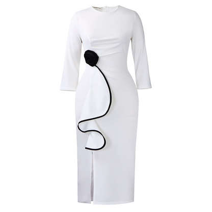 Élégante robe moulante à col rond et volants