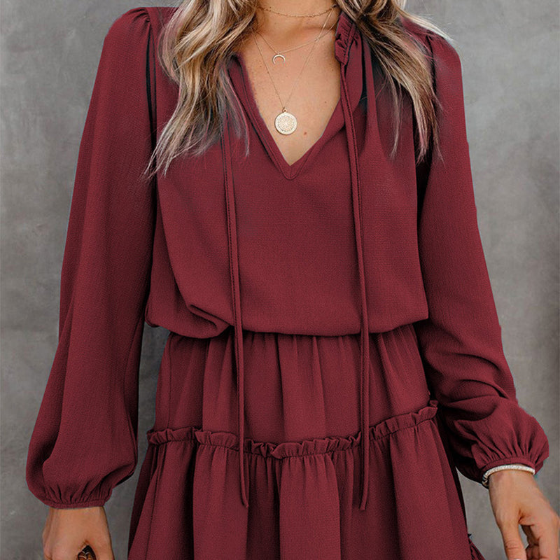 Robe femme à col en V et bordure à volants