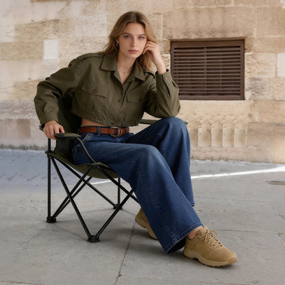 Jean taille haute à jambes larges avec détails de boutons