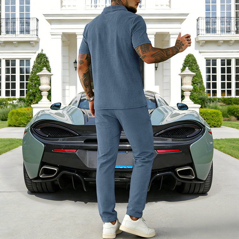 Ensemble pour homme composé d'un haut à col zippé et d'un pantalon à cordon coulissant
