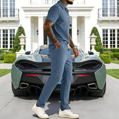 Ensemble pour homme composé d'un haut à col zippé et d'un pantalon à cordon coulissant