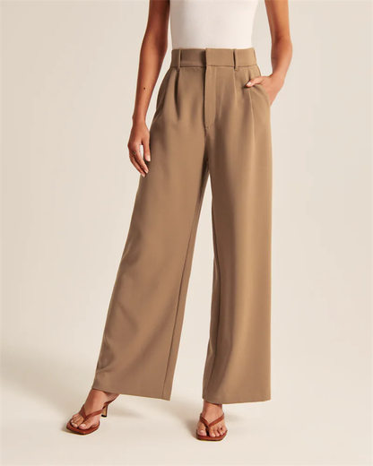 Pantalon taille haute à jambes larges et coupe ajustée