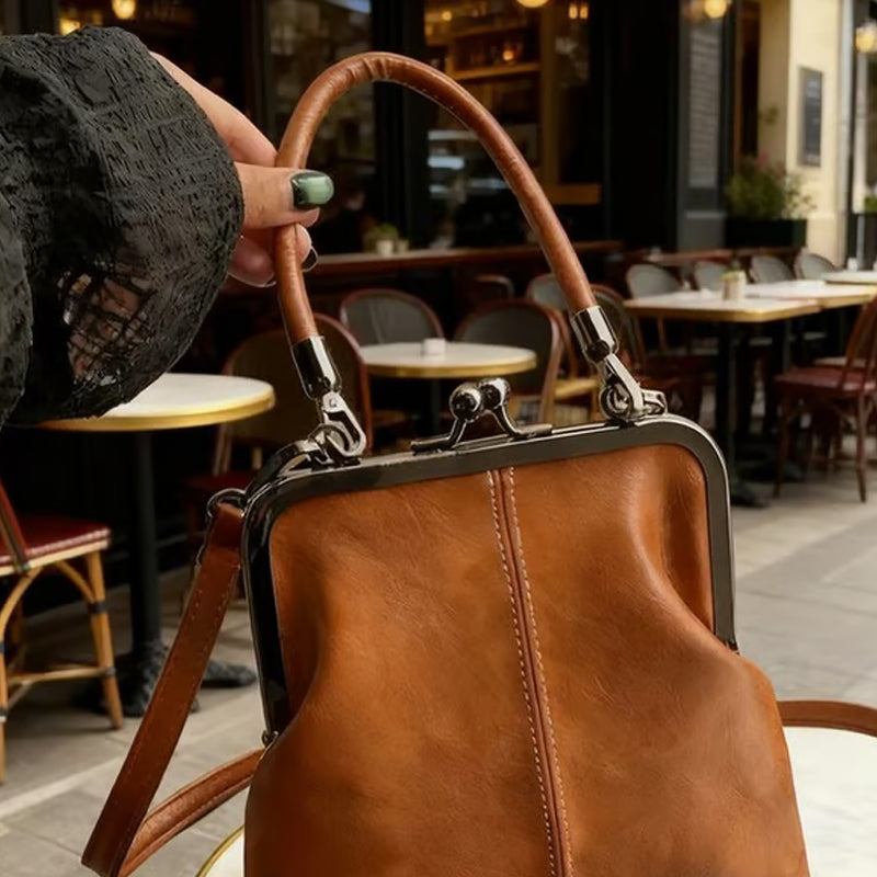 Sac bandoulière pour femme avec fermoir à boule et poignée supérieure