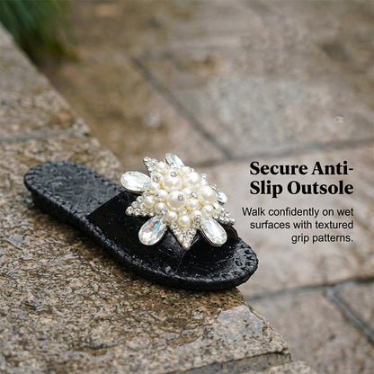 Sandales à enfiler femme ornées de perles et strass